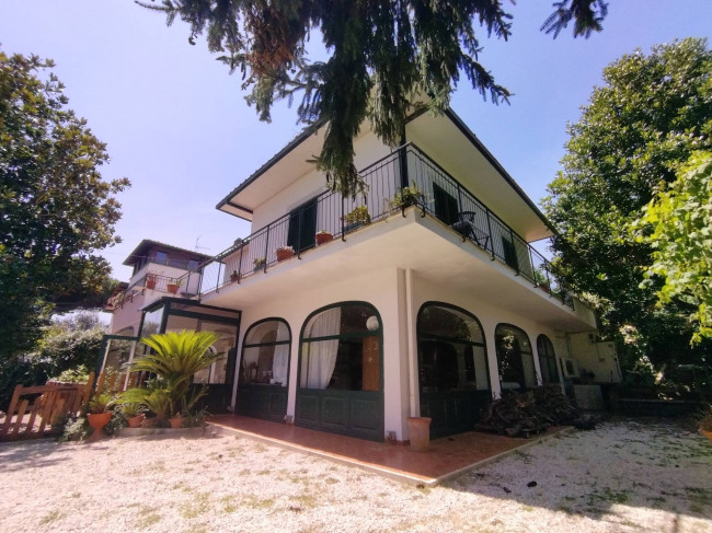 Villa in vendita a Velletri (RM)