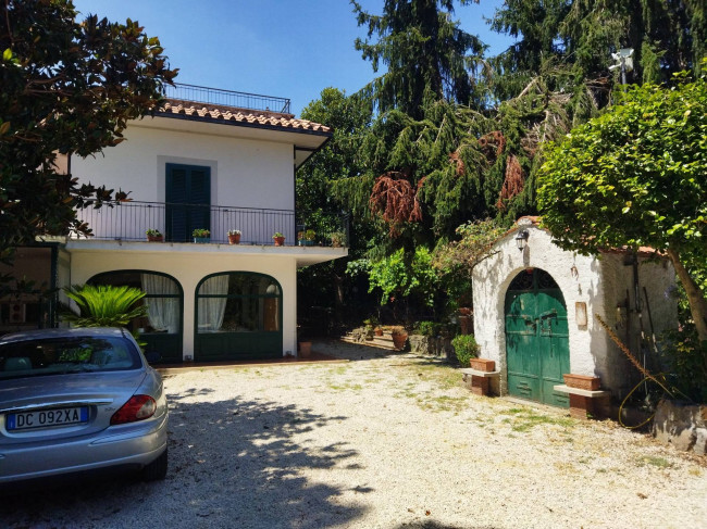 Villa in vendita a Velletri (RM)