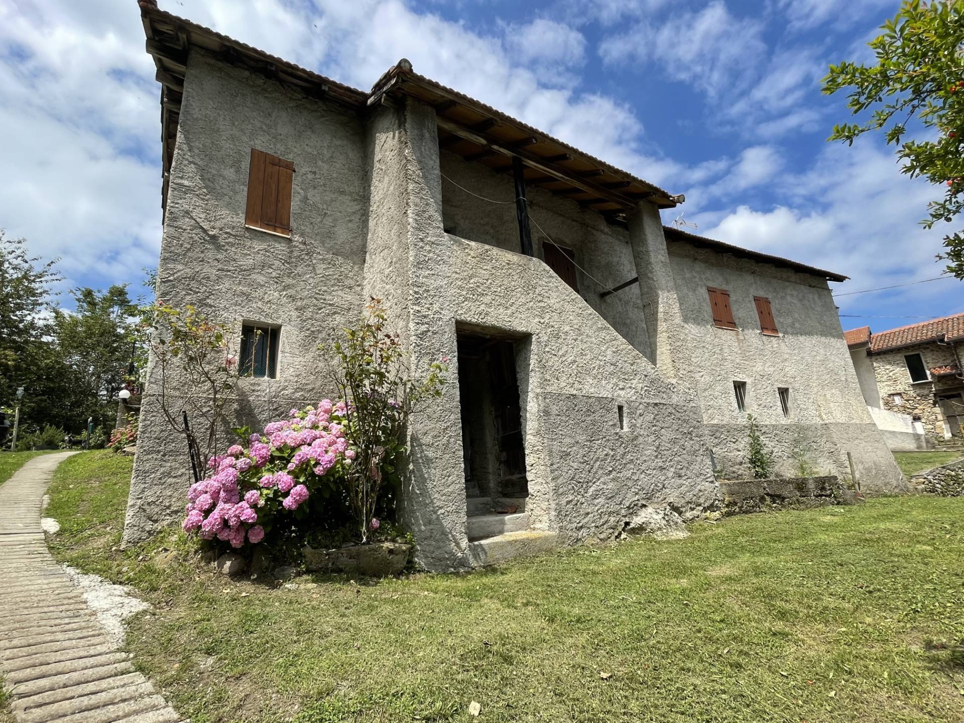 Rustico in vendita a Biestro, Pallare (SV)