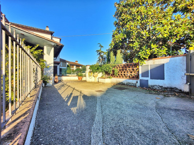 Villa in vendita a San Donnino, Campi Bisenzio (FI)