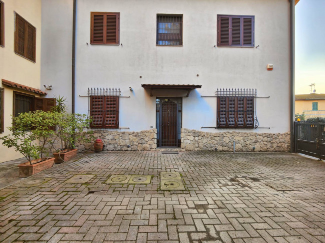 Casa singola in vendita a Campi Bisenzio