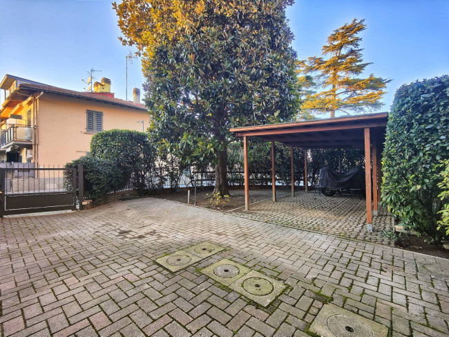 Casa singola in vendita a Campi Bisenzio