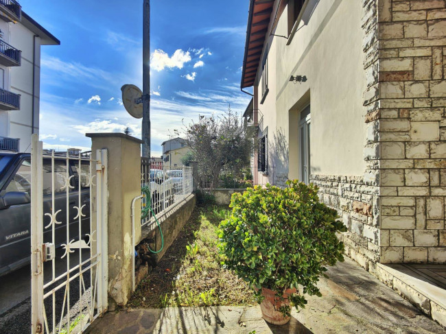 Casa singola in vendita a Campi Bisenzio