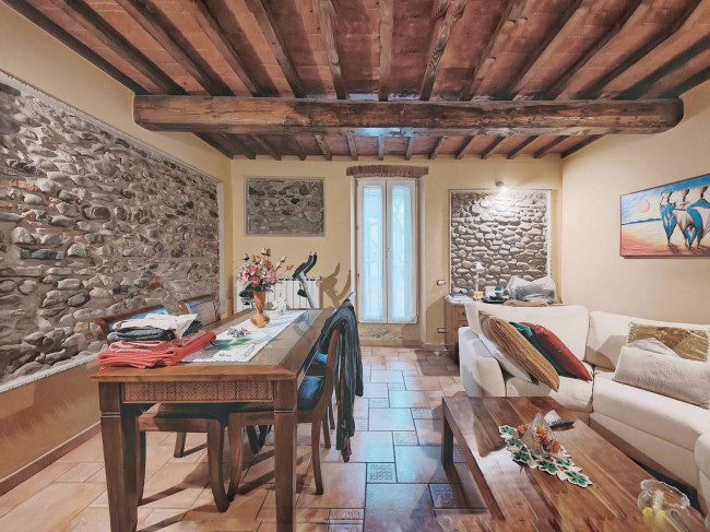 Casa singola in vendita a Prato