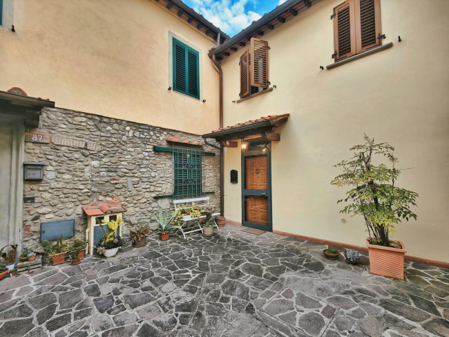 Casa singola in vendita a Prato