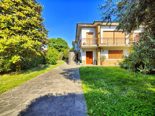 Villa in vendita a Campi Bisenzio