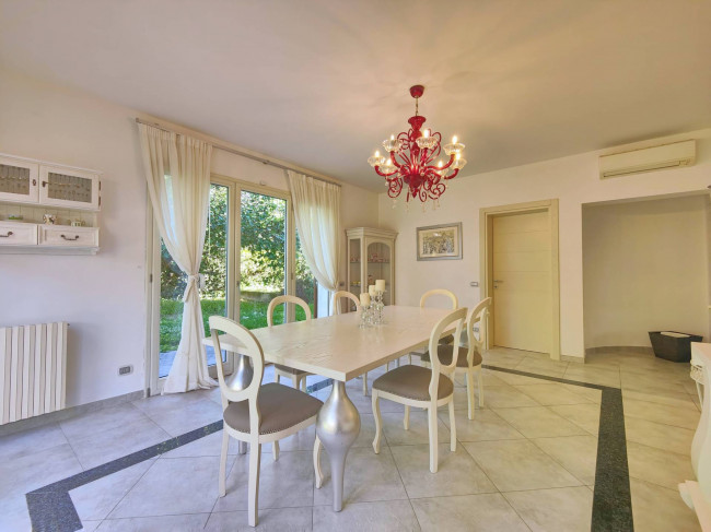 Villa in vendita a Campi Bisenzio