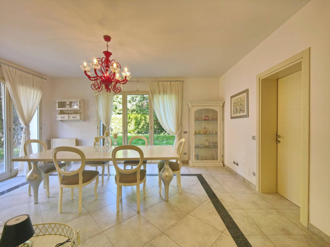Villa in vendita a Campi Bisenzio
