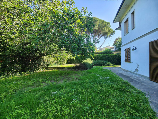 Villa in vendita a Campi Bisenzio