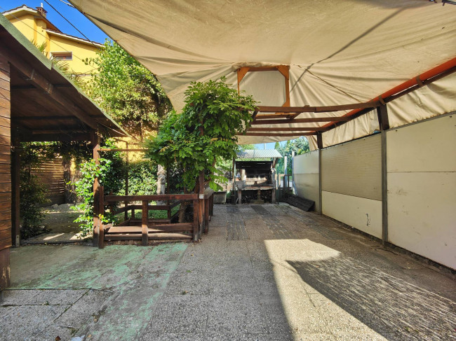 Casa singola in vendita a Prato