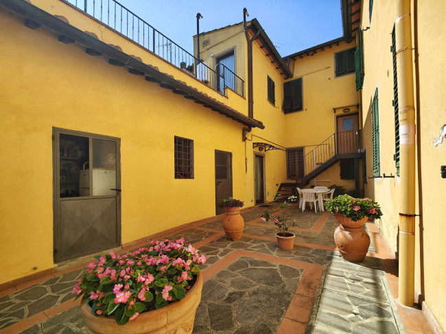 Villette a schiera in vendita a Campi Bisenzio