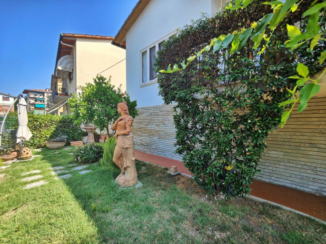 Villa in vendita a Campi Bisenzio