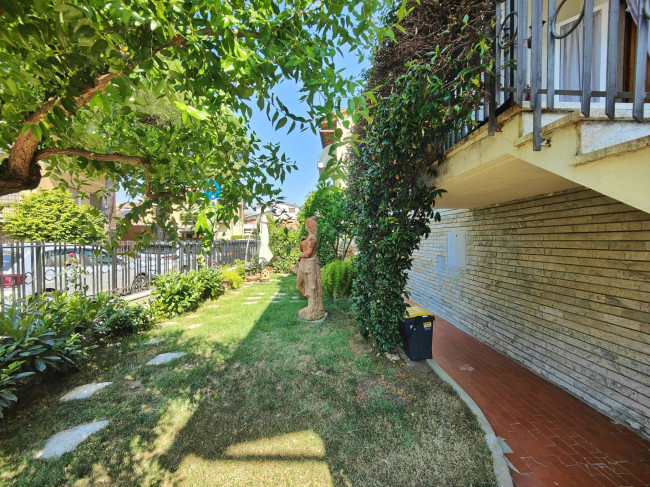 Villa in vendita a Campi Bisenzio