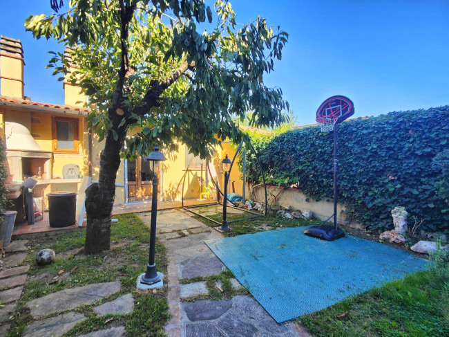 Casa singola in vendita a Campi Bisenzio