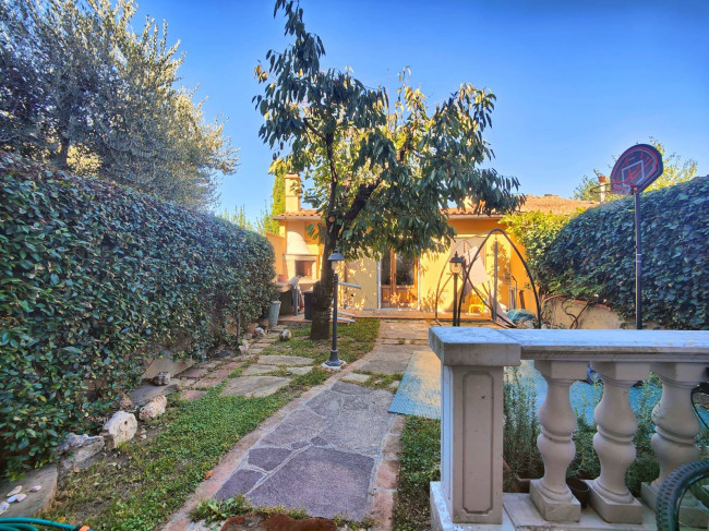 Casa singola in vendita a Campi Bisenzio