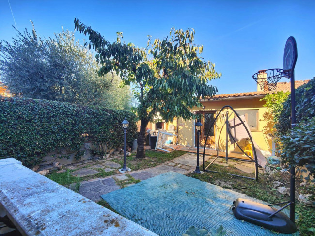 Casa singola in vendita a Campi Bisenzio