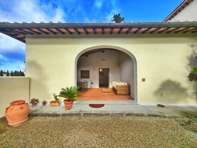 Villa in vendita a Campi Bisenzio