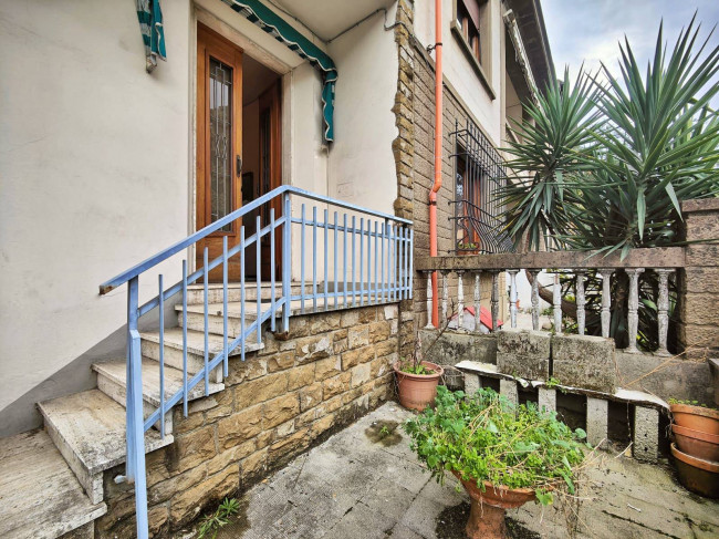 Casa singola in vendita a Prato