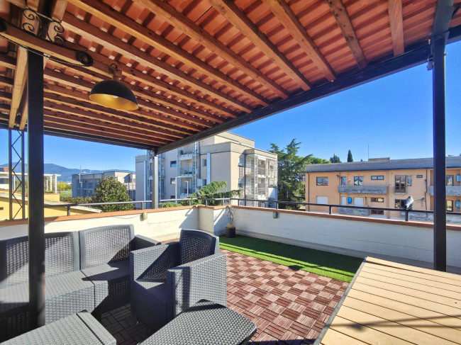 Casa singola in vendita a Campi Bisenzio