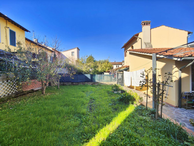 Casa singola in vendita a Campi Bisenzio