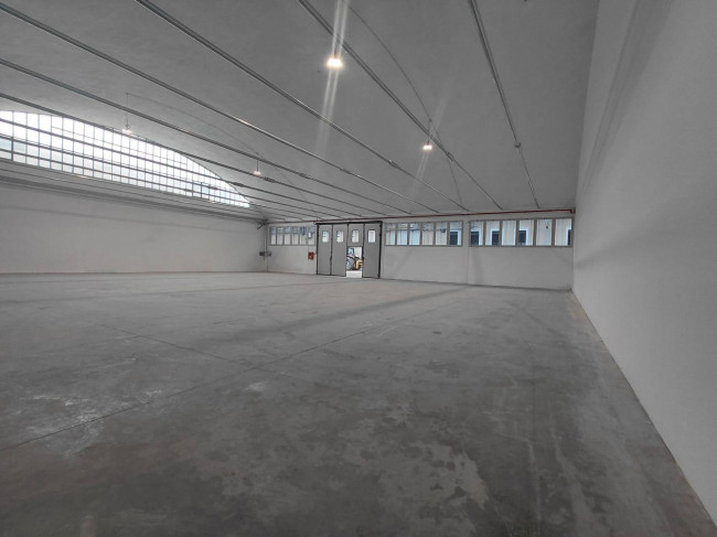 Capannone in affitto a Montemurlo