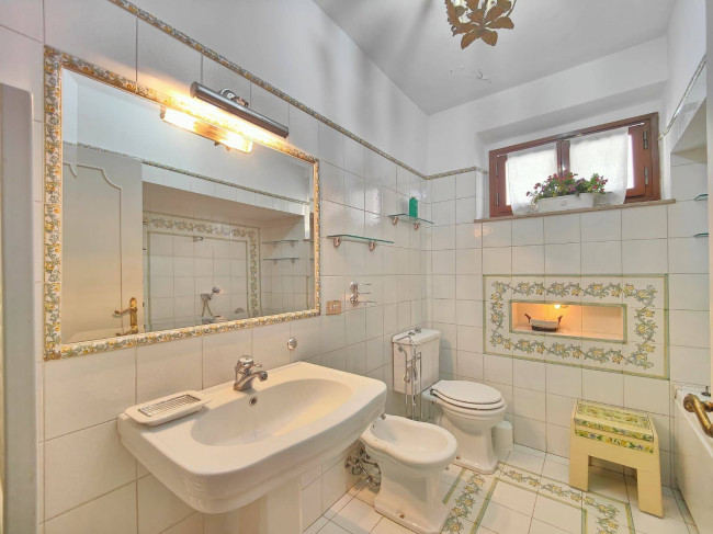 Casa singola in vendita a Campi Bisenzio