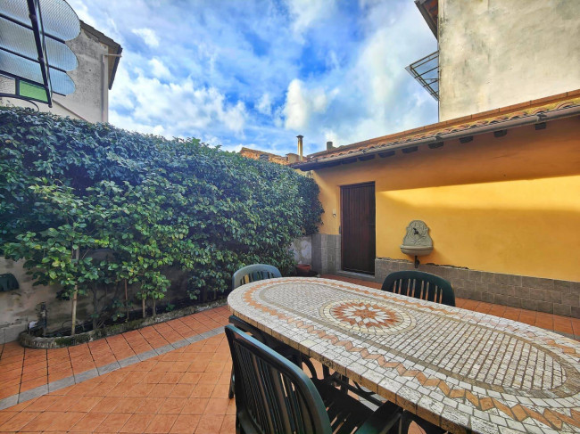 Casa singola in vendita a Prato