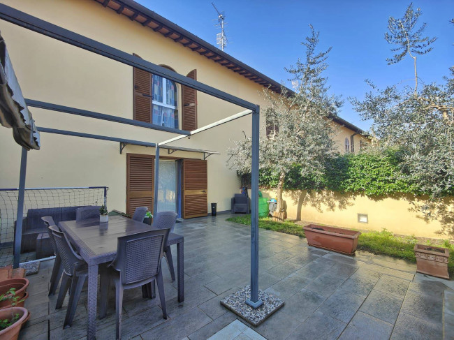 Casa singola in vendita a Prato