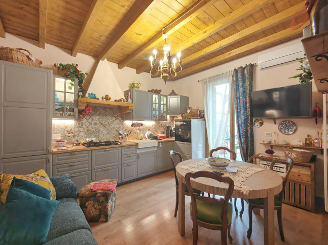 Casa singola in vendita a Campi Bisenzio