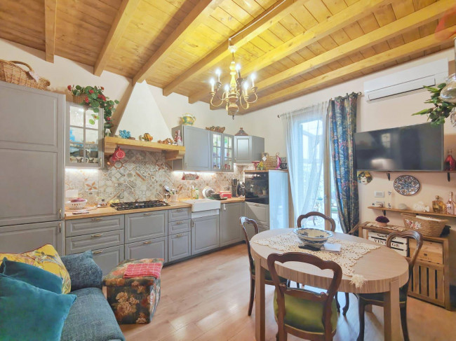 Casa singola in vendita a Campi Bisenzio