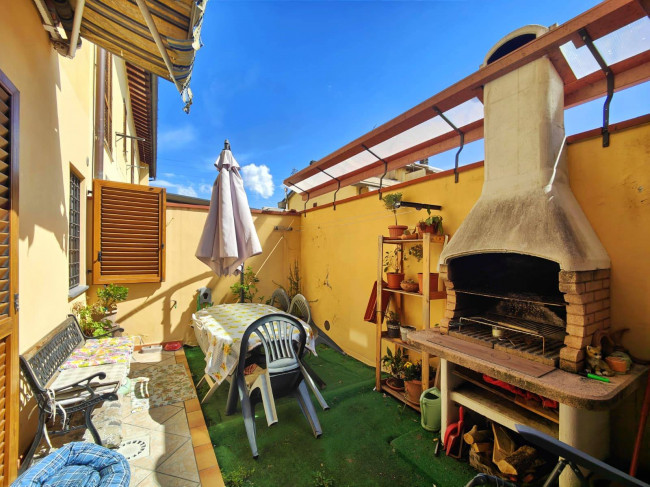 Casa singola in vendita a Prato