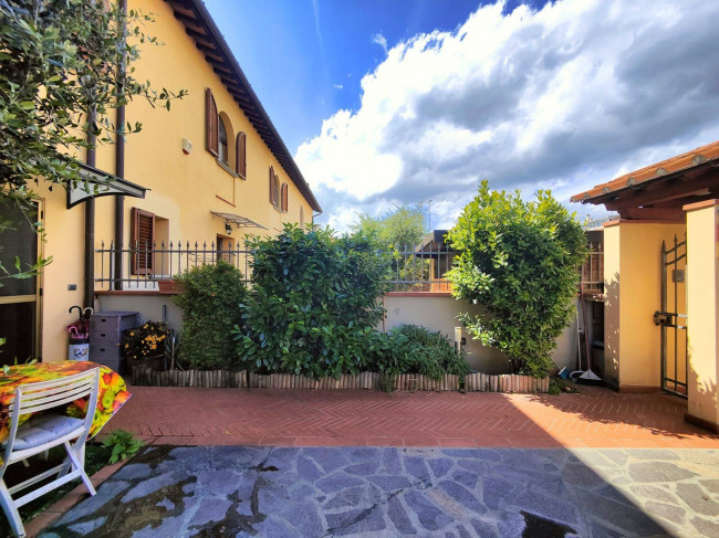 Casa singola in vendita a Prato