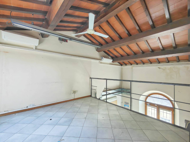 Studio/Ufficio in affitto a Sesto Fiorentino