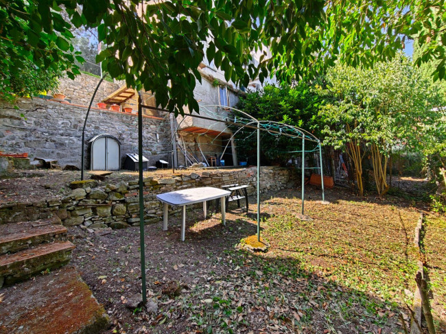 Casa singola in vendita a Carmignano