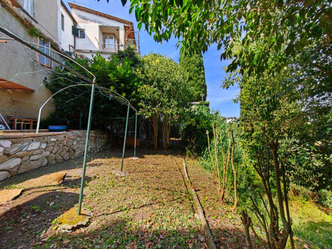 Casa singola in vendita a Carmignano