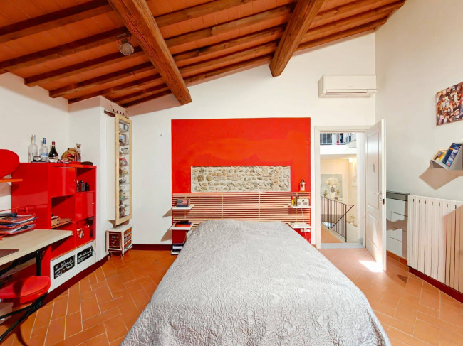 Rustico in vendita a Prato