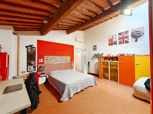 Rustico in vendita a Prato
