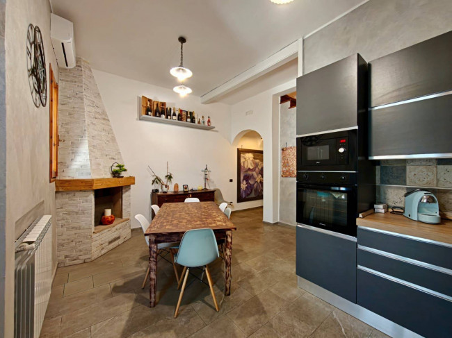 Casa singola in vendita a Campi Bisenzio