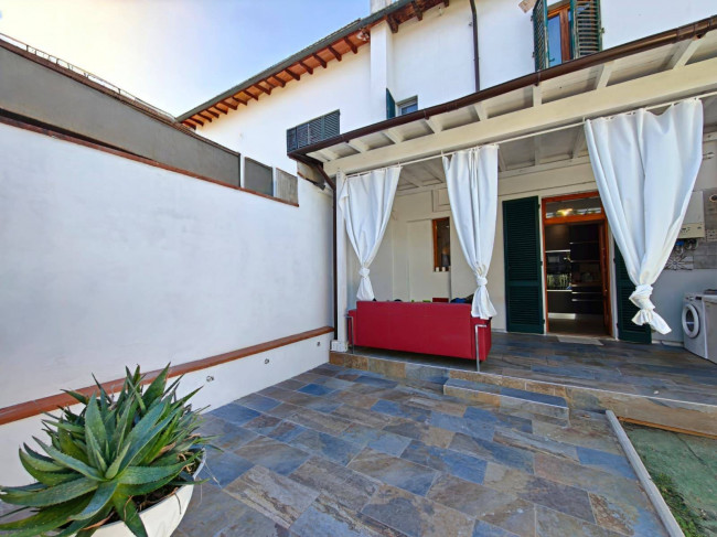 Casa singola in vendita a Campi Bisenzio
