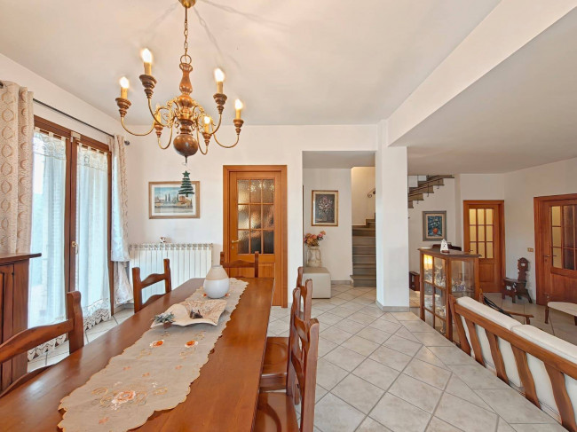 Villa in vendita a Reggello