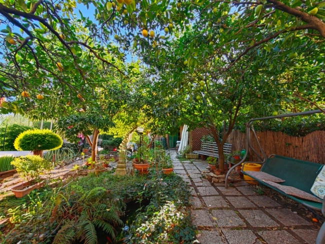 Casa singola in vendita a Campi Bisenzio
