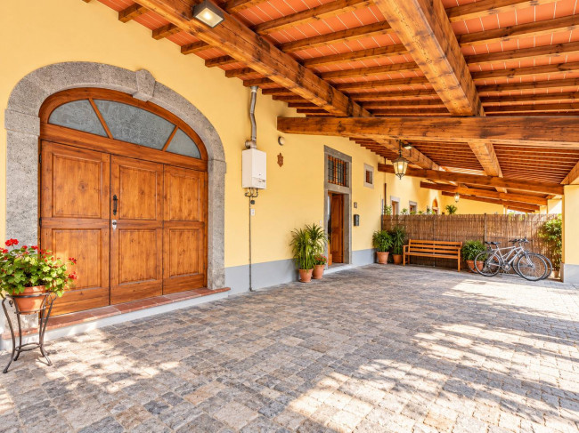 Rustico in vendita a Campi Bisenzio