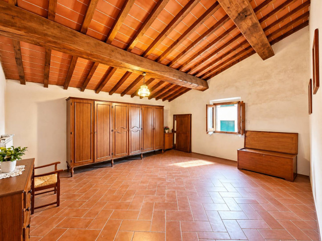 Rustico in vendita a Campi Bisenzio