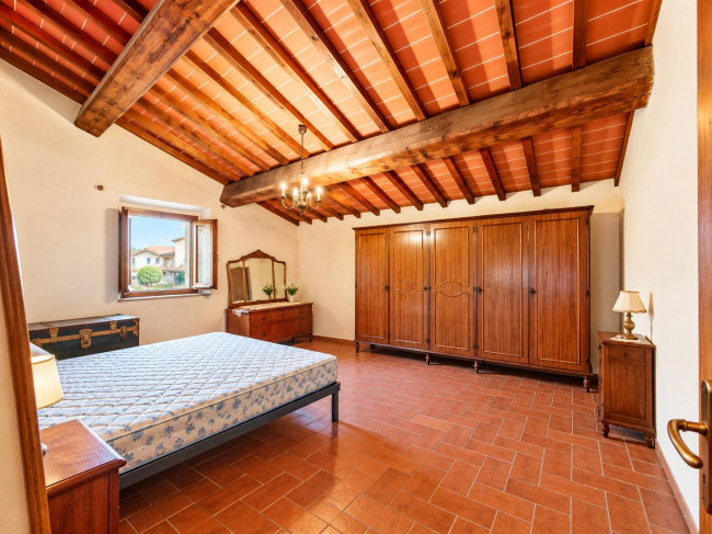 Rustico in vendita a Campi Bisenzio