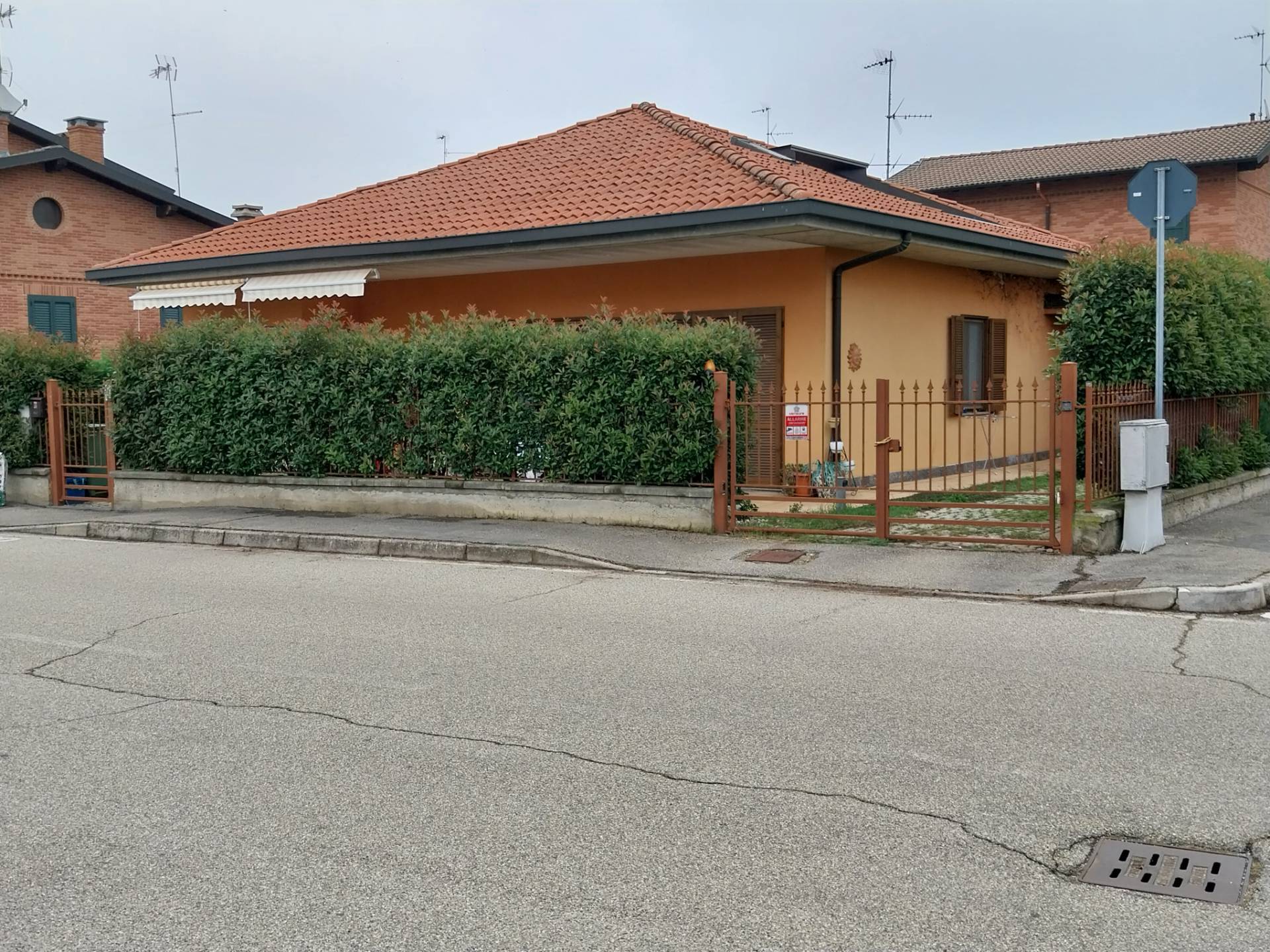 Villa in vendita a Linarolo (PV)