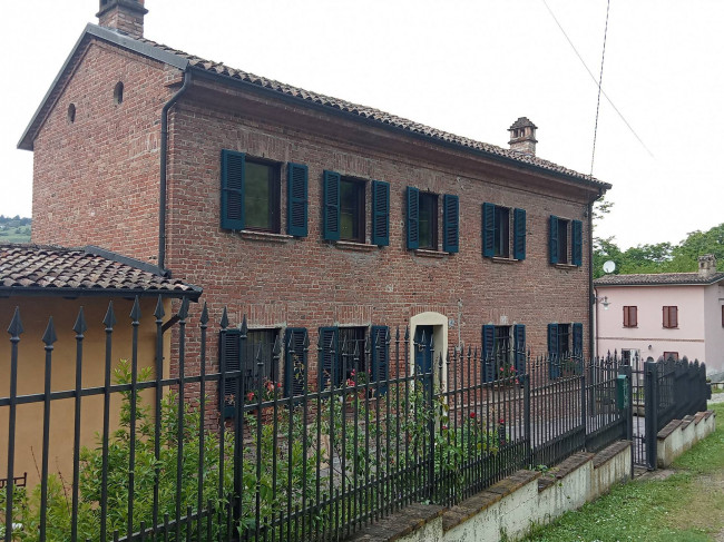 Villa in vendita a Cigognola (PV)