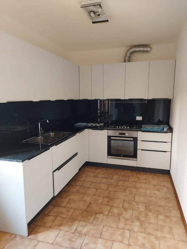 Edificio residenziale in affitto a Caneva