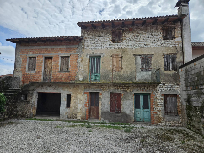 casa indipendente in vendita a Roveredo in Piano