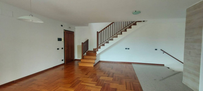 Appartamento in affitto a Roveredo in Piano