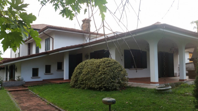 Casa singola in affitto a Roveredo in Piano